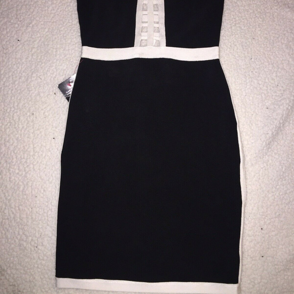 💋 BEBE Black And White Cage Bandage Dress M RARE 💋 - Picture 4 of 5